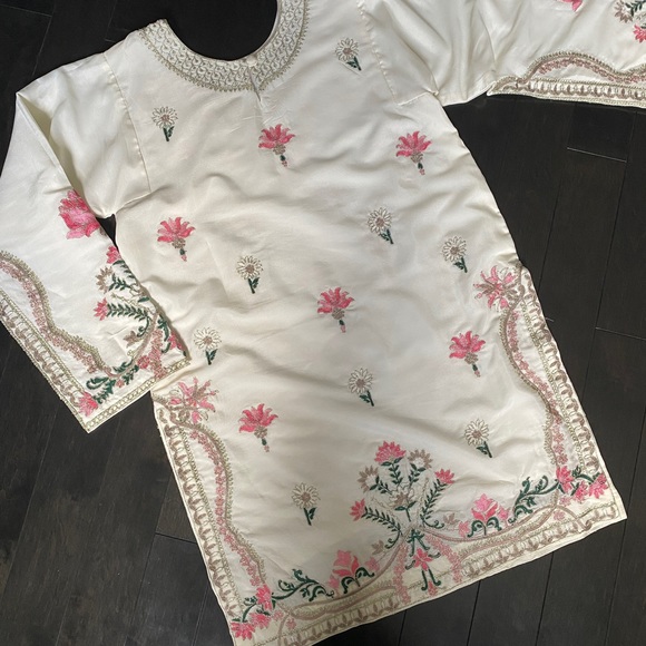 Ali Xeeshan Gul Bahar - Picture 12 of 16